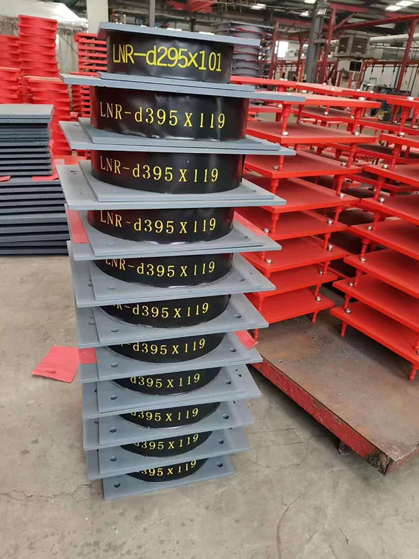 橋梁橡膠支座 (1).jpg